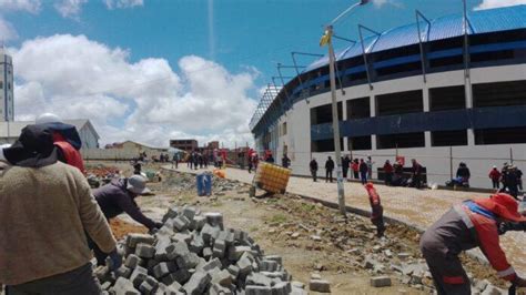 El estadio de Villa Ingenio prueba su iluminación de exteriores rumbo