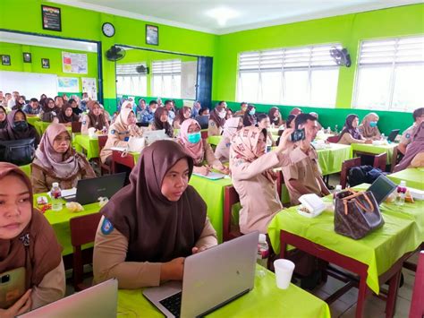 Sosialisasi Core Values Asn Berakhlak Di Lingkungan Dinas Pendidikan