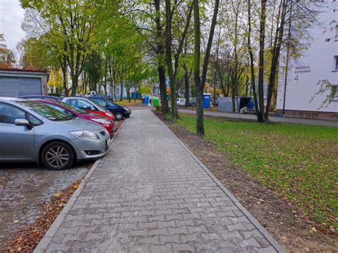 Oświęcim Na osiedlu Chemików przy ulicy Kopernika przybyło miejsc