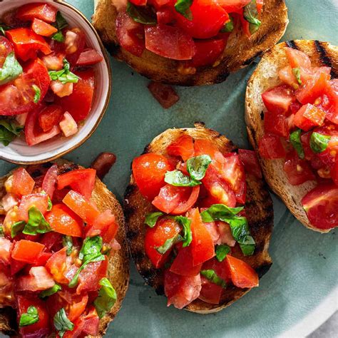 Bruschetta al pomodoro (tomato bruschetta)