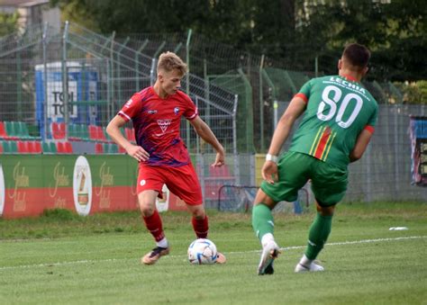 Iii Liga Bro Radom Na Wyje Dzie Przegra A Z Liderem Lechi Tomasz W