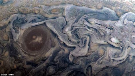 Probe Captures More Stunning Close Up Pictures Of Jupiter Big World Tale