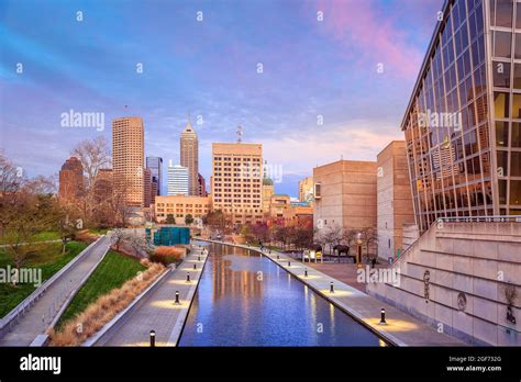 Downtown Indianapolis skyline at twilight Stock Photo - Alamy