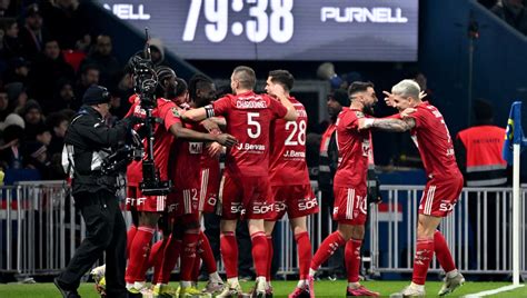 Ligue 1 le Stade Brestois bouscule le PSG et ramène un point du Parc