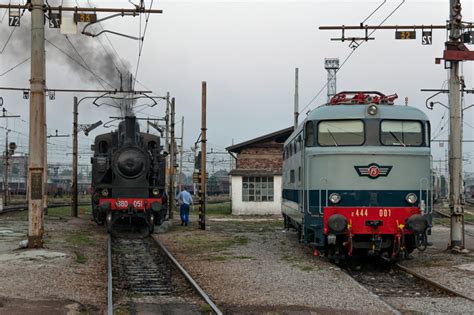 E 444 001 880 051 Deposito Locomotive Di Milano Smistamento 10