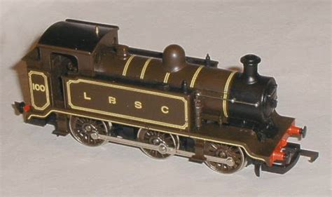 Hornby Train Restorations R353 Class E2 0 6 0t Lbsc 100