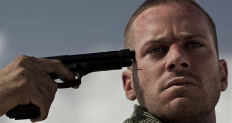 Mine Armie Hammer Si Punta La Pistola Alla Tempia Movieplayer It