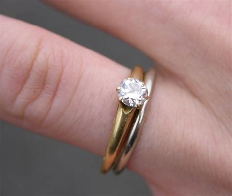 Anello Di Fidanzamento Guida All Acquisto E Prezzi Degli Anelli Di