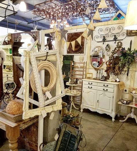 Gorgeous Shabby Chic Antiques Booth Display Vintage Marketplace