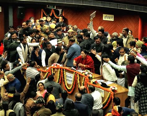 Bjp And Aap Councillors Raise Slogans And Clash With Each At Delhi