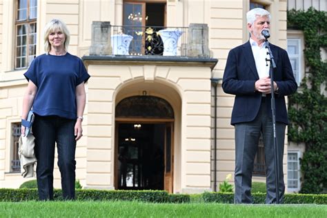 Galerie: První dáma Eva Pavlová příliš nezazářila, Petr Pavel neodolal ...