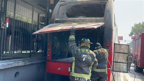 Se Incendia Unidad Del Metrob S En Estaci N Upiicsa De La Cdmx El