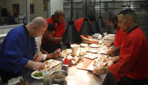 Prisoners serve up culinary delights at Macomb Correctional Facility ...