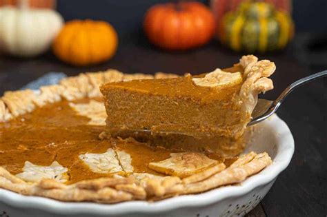 Libby S Famous Pumpkin Pie Recipe The Kitchen Magpie