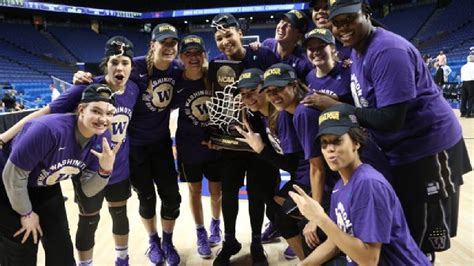 King County honors UW Women's Basketball team ahead of Final Four | KOMO