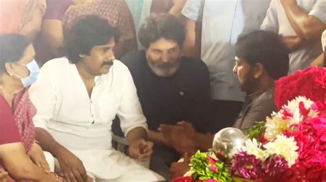 Pawan Kalyan Trivikram Spotted With Chiranjeevi Telugu News