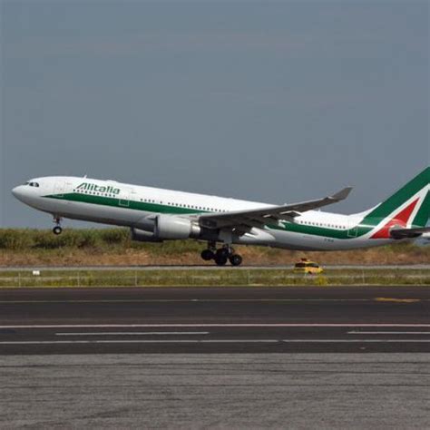 Alitalia Riprendono Voli Diretti Milano Con Catania E Palermo