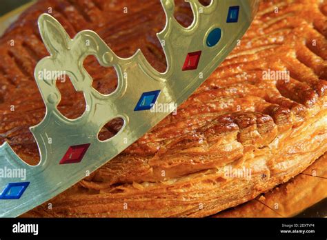 Pastel de reyes franceses fotografías e imágenes de alta resolución Alamy