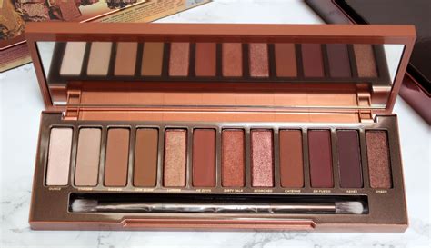 Monroe Misfit Makeup Beauty Blog Urban Decay NAKED HEAT Collection