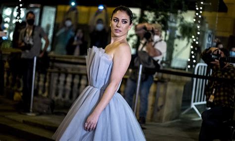 Vuelve la magia del cine con el vestidazo de Blanca Suárez en el