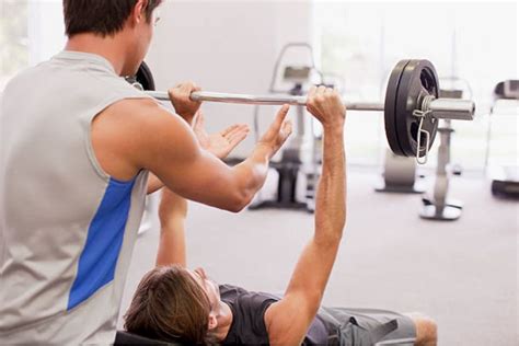 What Is A Spotter In The Gym A Quick Guide Spcfitz