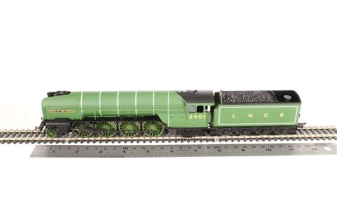 Hornby R3171 Class P2 2 8 2 2001 Cock O The North In LNER Green