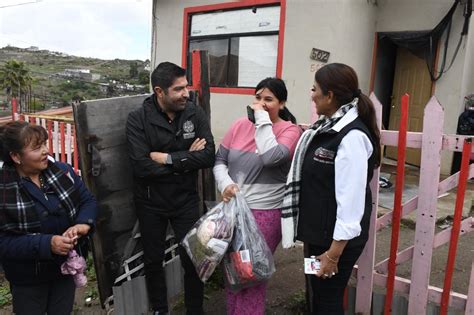 Entrega Armando Ayala M S De Apoyos Sociales A Familias Del