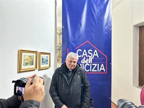 En N Poles El Cardenal Konrad Krajewski Inaugur La Casa De La Amistad