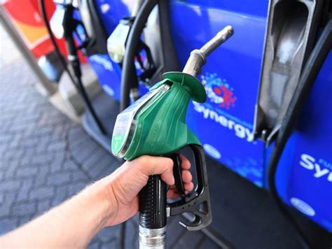 Caro Benzina E Diesel In Italia Prezzi Oltre I 2 Euro In Europa Il Carburante Costa Di Più