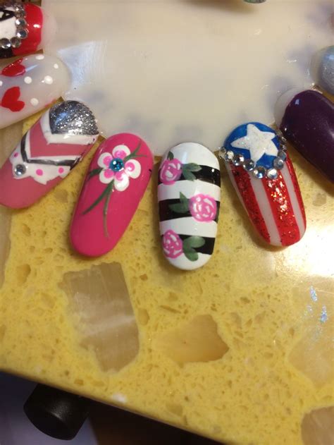 Tribal , sprint flower , roses , Puerto Rican flag nail art | Flag ...