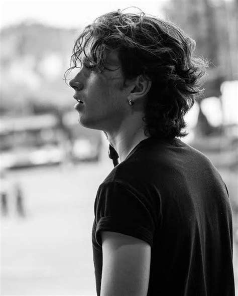 Fresh Hairstyles For Men With Wavy Hair Artofit