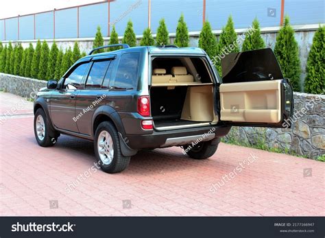 Suv Shutterstock