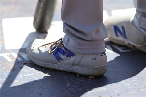 What Pros Wear Shohei Ohtani S New Balance So Cleats Pe What