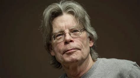 Holly la nueva novela de Stephen King que llega en español el día de