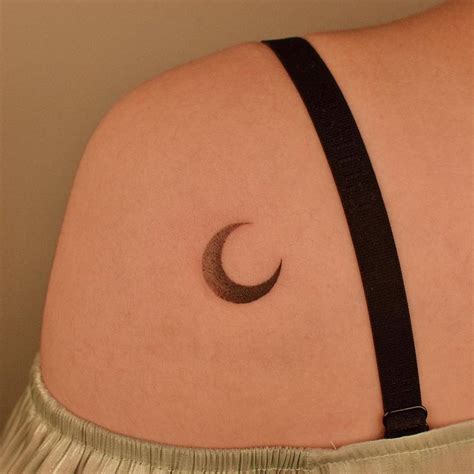 Minimalist Crescent Moon Tattoo On The Shoulder Blade