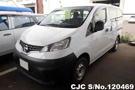 2023 Nissan NV200 White for sale | Stock No. 117112 | Japanese Used ...