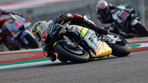 Marco Bezzecchi se llevó la victoria en el Gran Premio de India de