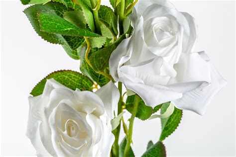 41″ Jumbo White Rose Spray Wholesale Flowers And Supplies