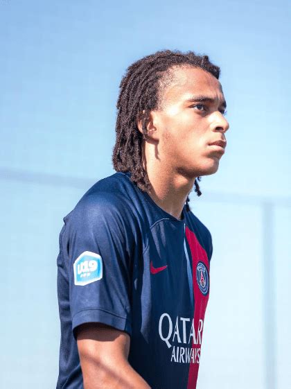 Ethan Mbappé Copine Emma la compagne de lentrepreneur et frère de