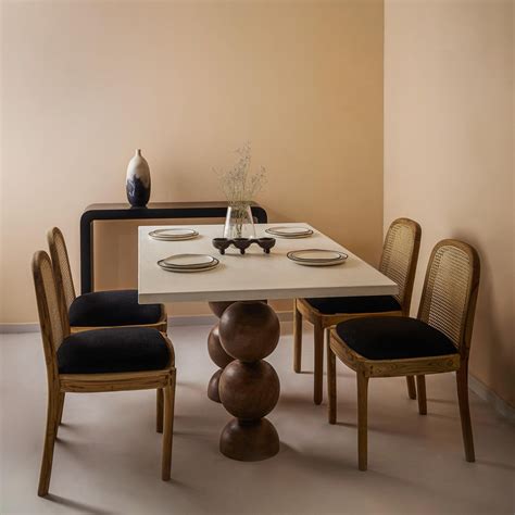 Ball Pack Dining Table Objectry