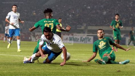 Dokter Tim Persib Sampaikan Kabar Kurang Sedap Soal Febri Hariyadi Usai