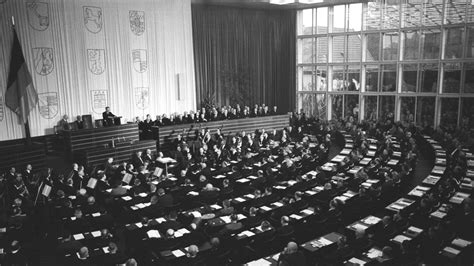 Deutscher Bundestag Vor Jahren Erste Sitzung Des Ersten Bundestages