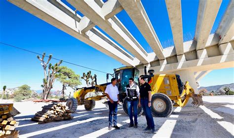 Supervisan Avances De La Carretera Interserrana