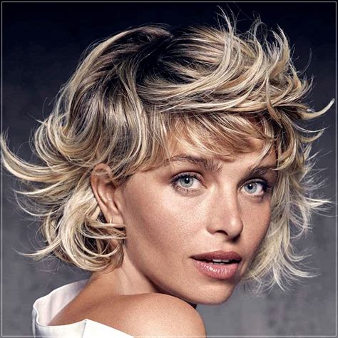 2020 Spring Summer Haircuts 56 Short And Curly Haircuts