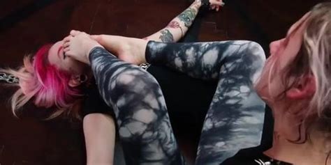 Lesbian Smell Feet And Lick Feet Tnaflix