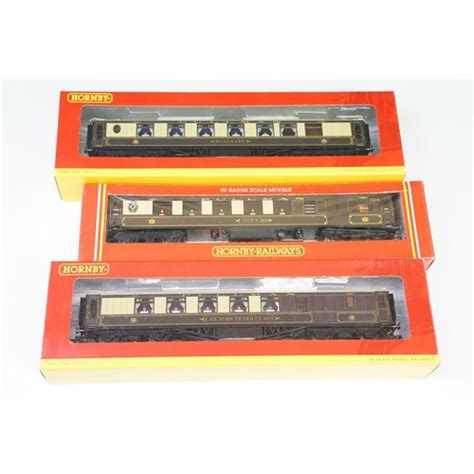 Boxed Hornby Oo Gauge Items Of Rolling Stock To Include R C