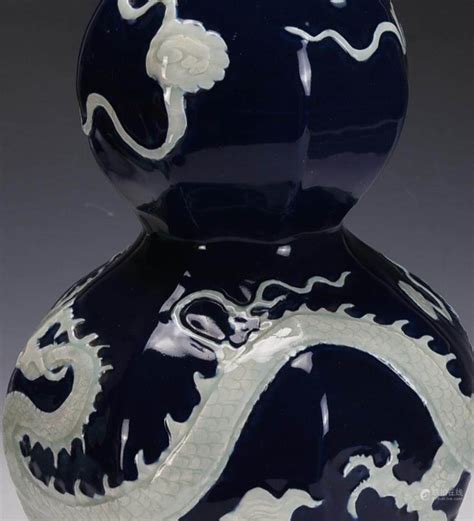 51bidlive Chinese Blue Glazed Vase