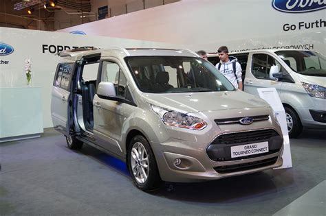 Ford Grand Tourneo Connect 2013 - 2015 Specs and Technical Data, Fuel Consumption, Dimensions