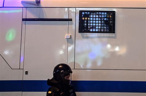 Slobodna Dalmacija Članica Pussy Riota uhićena u Moskvi optužena da se oglušila na zahtjeve
