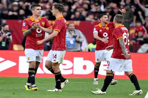 Diretta Roma Lazio Cronaca Tabellino E Pagelle Del Derby Roma